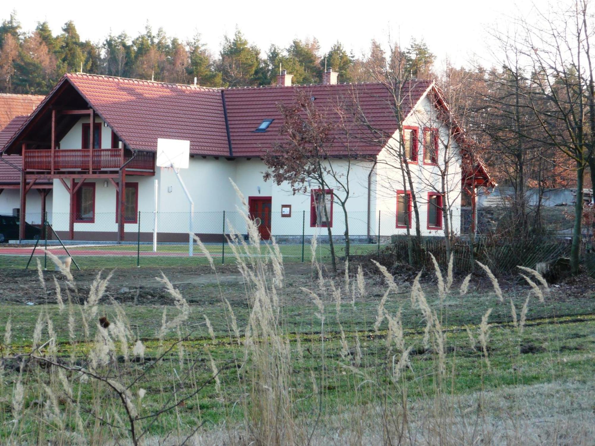 Penzion Lipina Slatinany Exterior photo